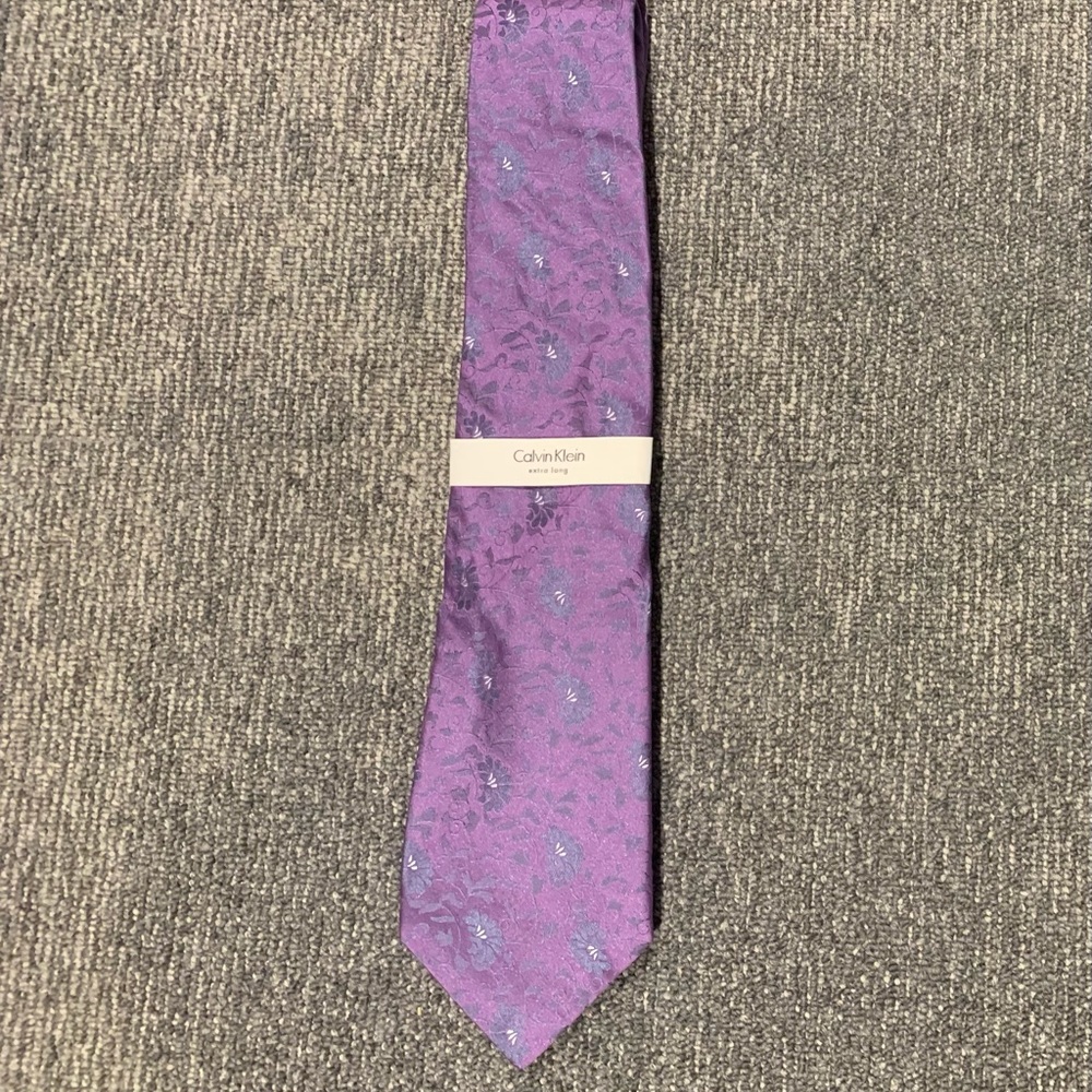 Men’s Violet Flowered Calvin Klein Tie (XL - Extra Long)